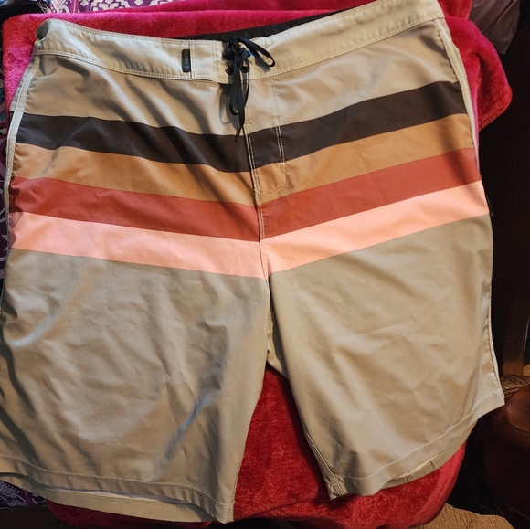 Hurley Swim trunks - Picture 1 of 3